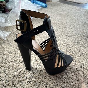 Black chunky heel. Worn once and in very good condition. Pictures as shown.